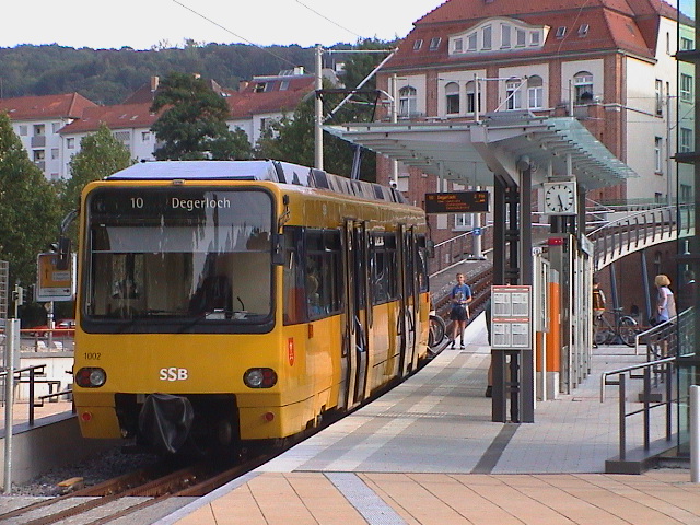 Zahnradbahn | Fotograf: ¡0-8-15! Bildquelle: http://de.wikipedia.org/wiki/Zahnradbahn_Stuttgart#/media/File:Stuttgart_zahnradbahn1.jpg | Fotograf: ¡0-8-15!