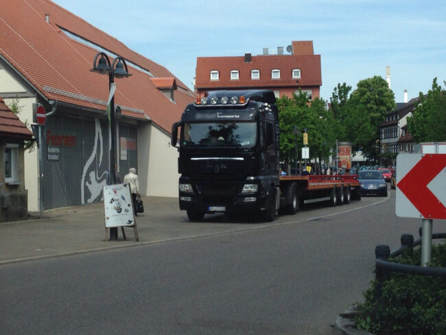 Falschparker vor Magazin I