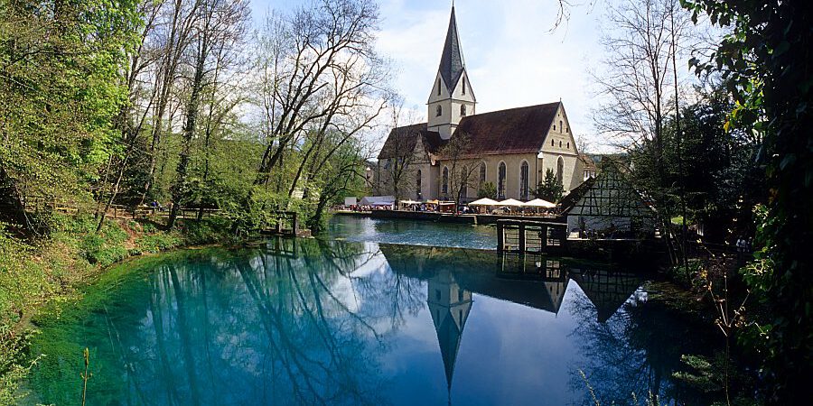 Bildquelle: https://commons.wikimedia.org/wiki/File:BlautopfKloster.jpg | Urheber: Florian Schott