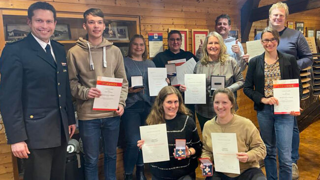 Jubilare mit Dr. Markus Hauser