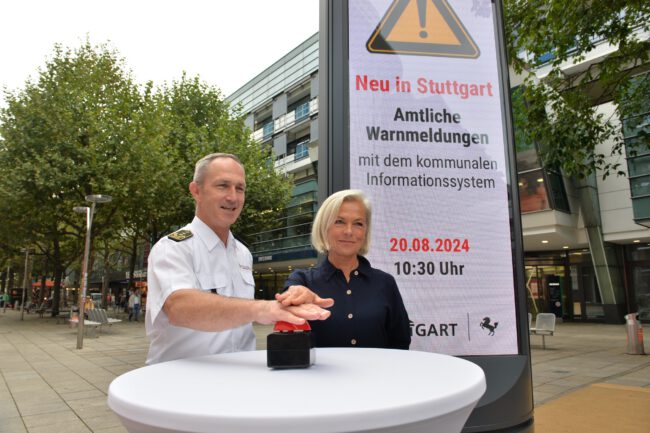 2024-08-20_Einführung_Bevölkerungswarnungen_auf_Stadtinformationstafeln_Bildquelle_Feuerwehr_Stu